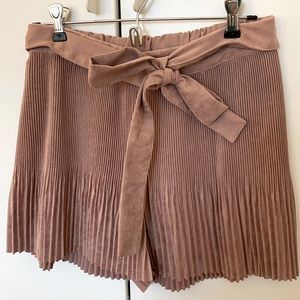 Zara pleated shorts, rose color, with tie